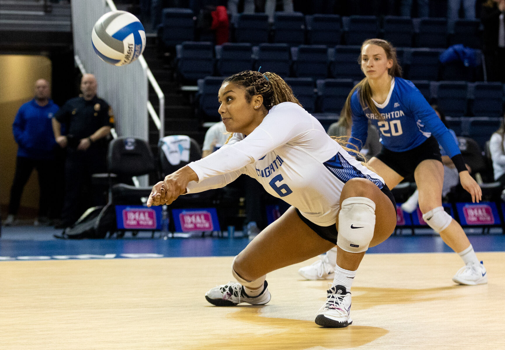 111222-owh-spo-cuvolley-em08.jpg